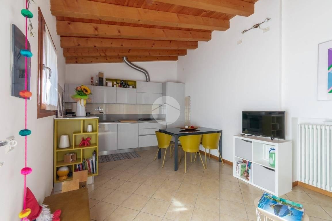 Casa colonica via Paverno, Marano di Valpolicella