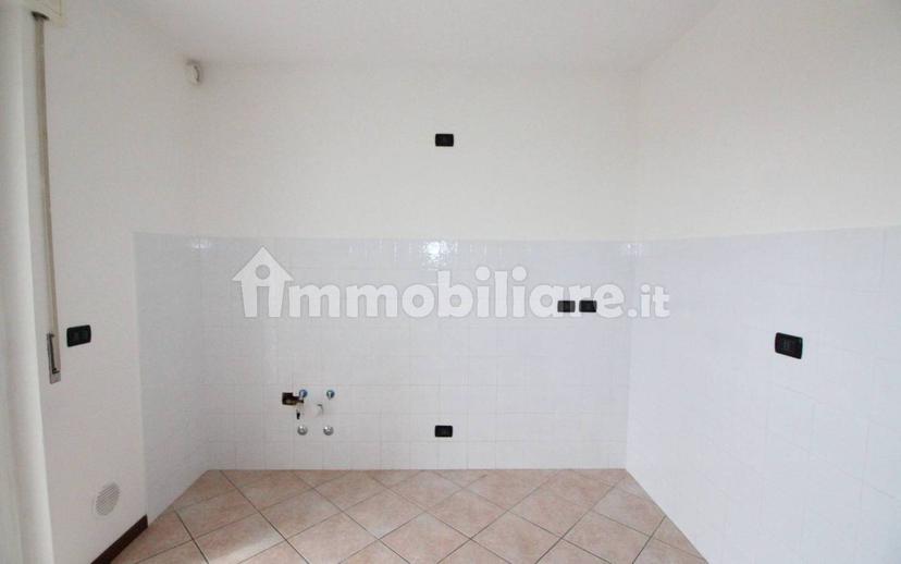 Trilocale via Raimondi 5, Centro, San Fermo della Battaglia — foto 33 di 40