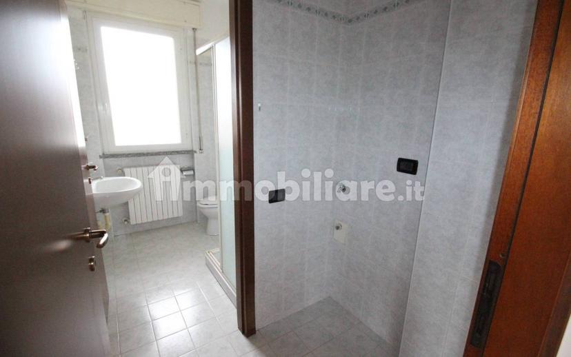 Trilocale via Raimondi 5, Centro, San Fermo della Battaglia — foto 4 di 40