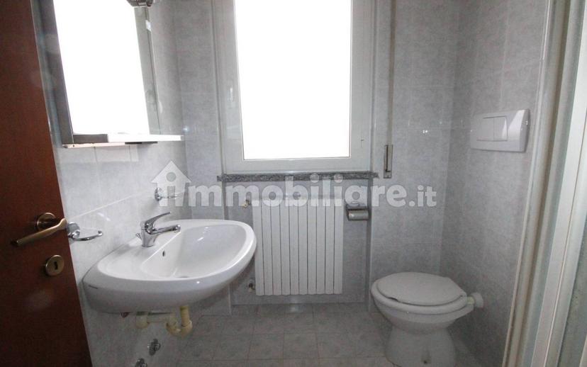 Trilocale via Raimondi 5, Centro, San Fermo della Battaglia — foto 13 di 40