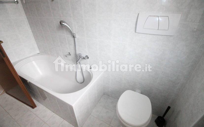 Trilocale via Raimondi 5, Centro, San Fermo della Battaglia — foto 40 di 40