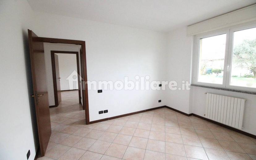 Trilocale via Raimondi 5, Centro, San Fermo della Battaglia — foto 11 di 40