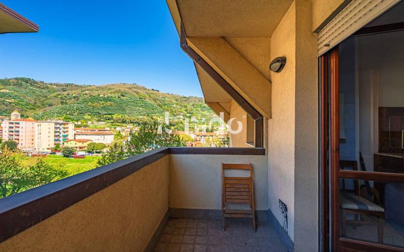 Quadrilocale viale Giuseppe Garibaldi, Centro, Pescia — foto 6 di 36