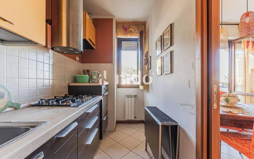 Quadrilocale viale Giuseppe Garibaldi, Centro, Pescia — foto 13 di 36