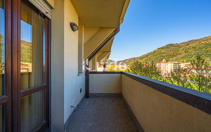 Quadrilocale viale Giuseppe Garibaldi, Centro, Pescia — foto 25 di 36