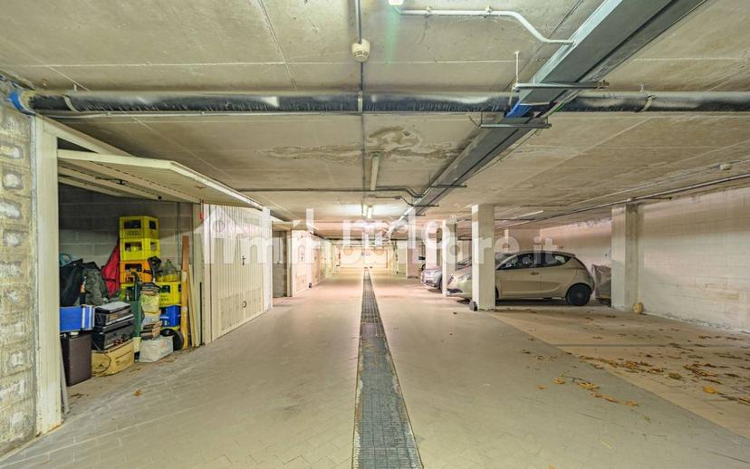 Quadrilocale viale Giuseppe Garibaldi, Centro, Pescia — foto 28 di 36
