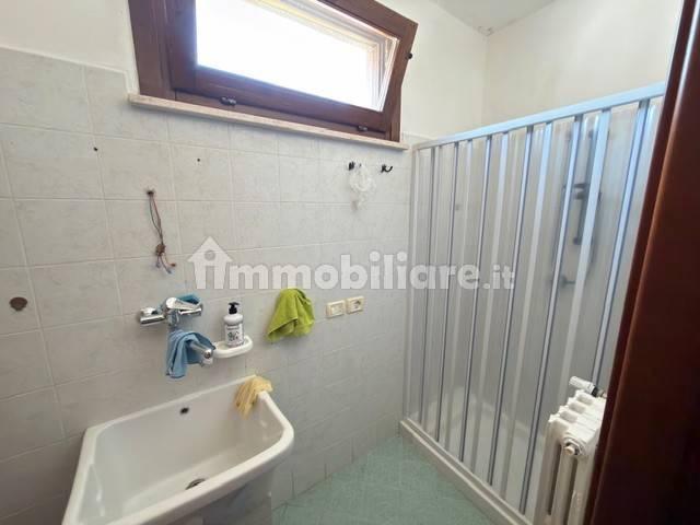 Trilocale ottimo stato, primo piano, Centro, Viadana — foto 11 di 12