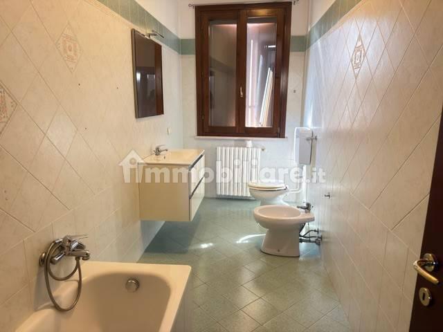 Trilocale ottimo stato, primo piano, Centro, Viadana — foto 7 di 12