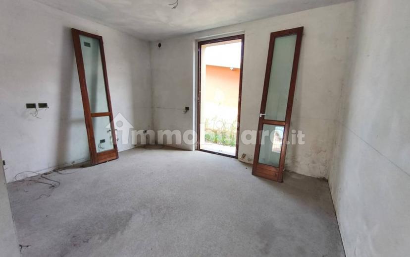Villa a schiera via Trieste 2/b, Casalbuttano, Casalbuttano ed Uniti
