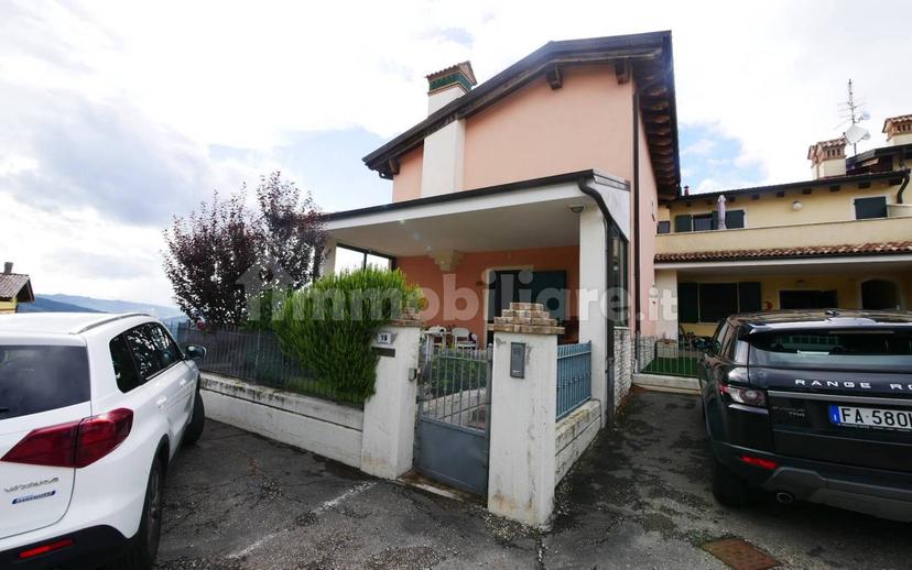 Villa a schiera via Serramazzoni-Prignano, Serramazzoni — foto 2 di 46
