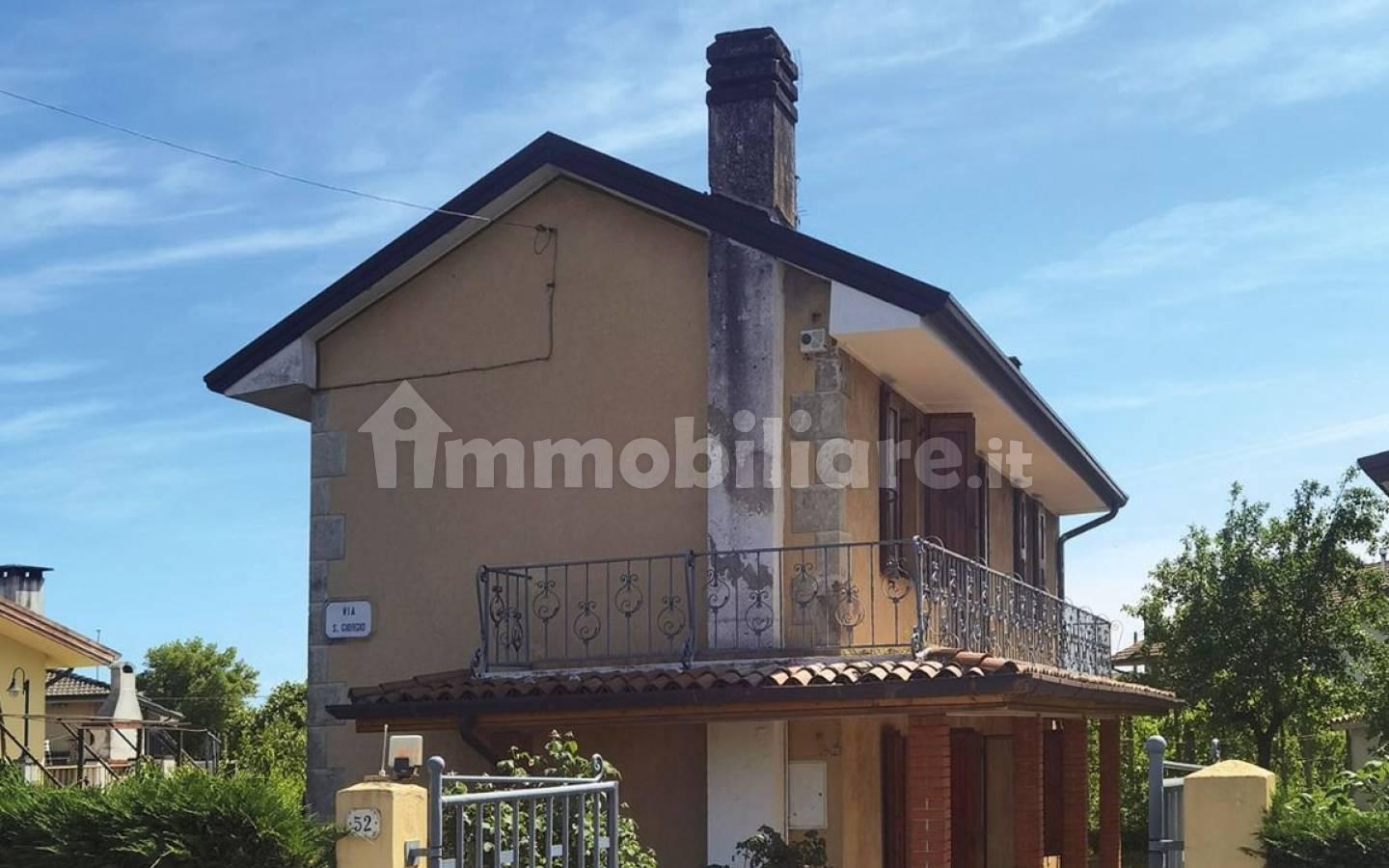 Villa unifamiliare via San Giorgio, Zugliano-terenzano-cargnacco, Pozzuolo del Friuli