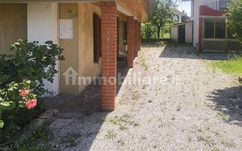 Villa unifamiliare via San Giorgio, Zugliano-terenzano-cargnacco, Pozzuolo del Friuli — foto 4 di 6