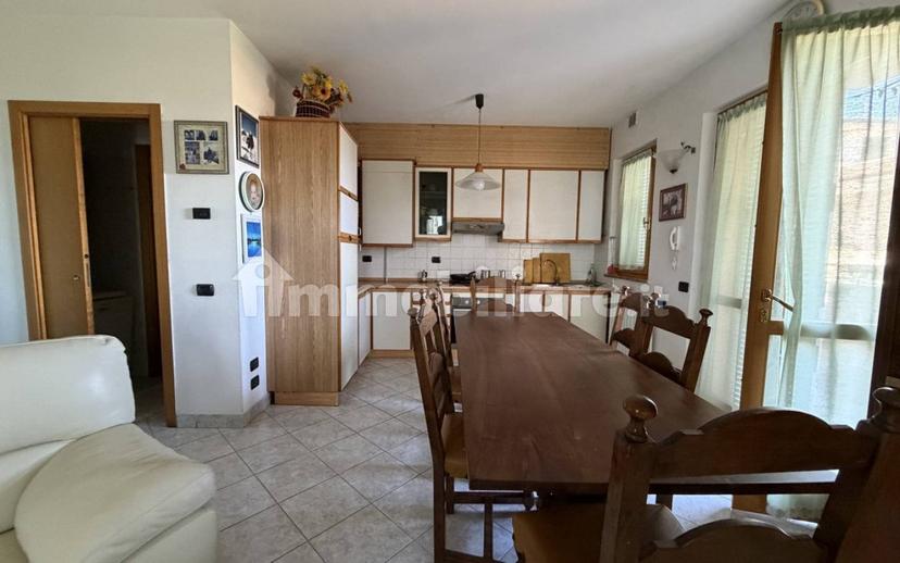 Trilocale buono stato, piano terra, Trecastelli — foto 4 di 27