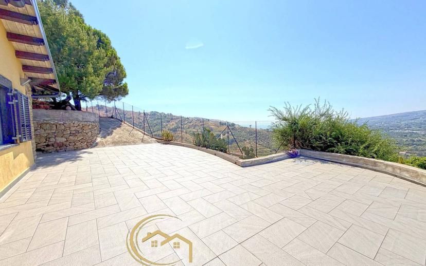Villa unifamiliare via del Pomiere, Linguaglossa