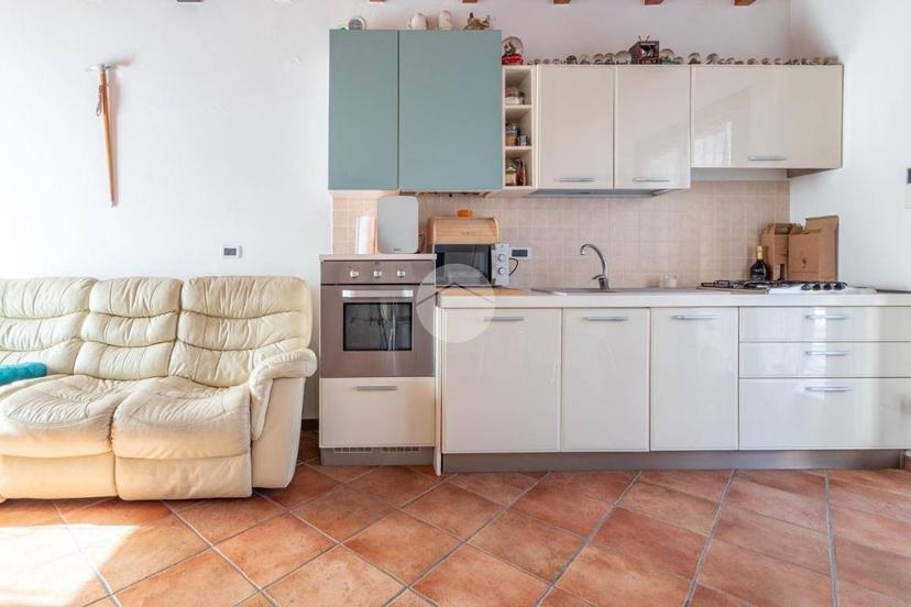 Bilocale Località Costiere 1, Pastrengo