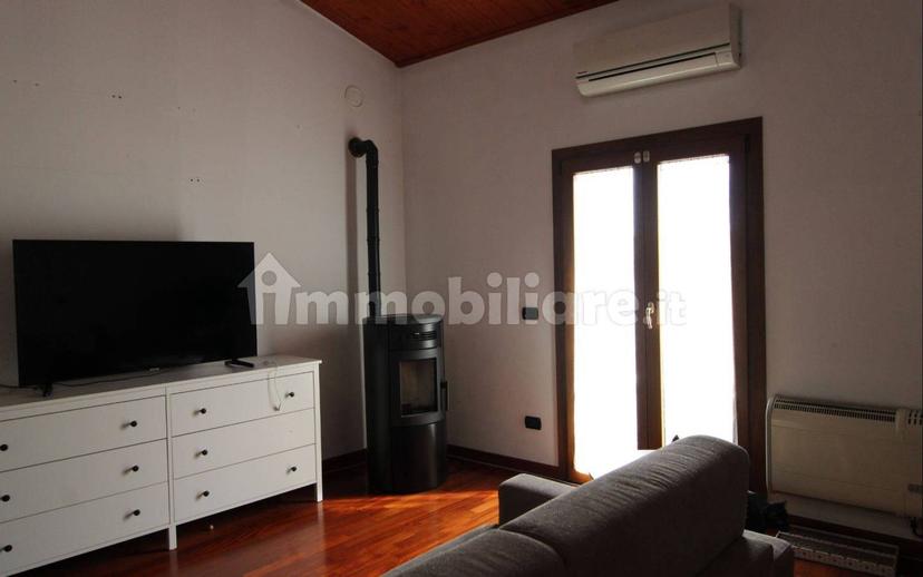 Bilocale via Rimembranza 3, Centro, Sommacampagna — foto 8 di 12
