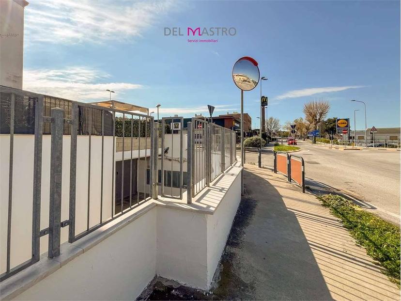 Quadrilocale via Gugliemo Marconi, 80, Centro, Falconara Marittima — foto 28 di 31