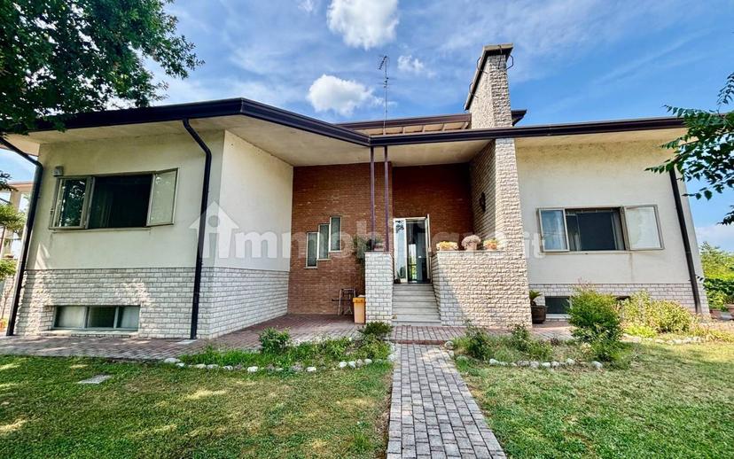 Villa unifamiliare via Falzago 47, Pasiano di Pordenone