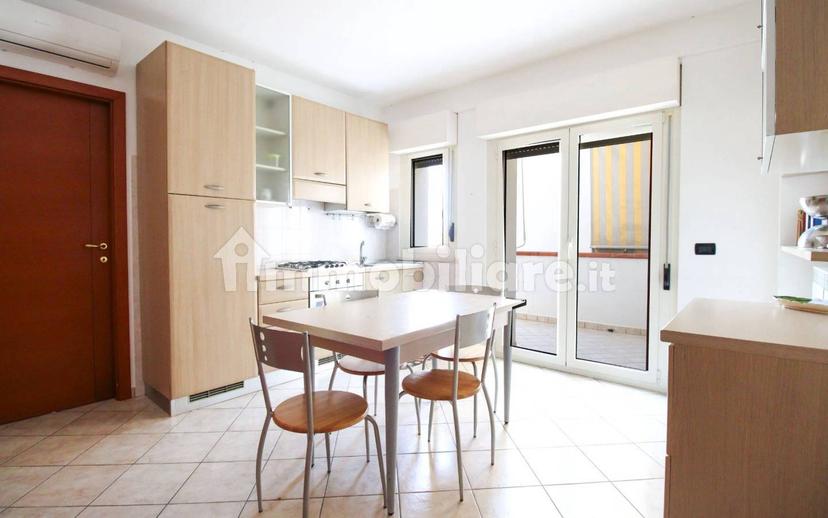 Bilocale via Fonte San Flaviano 22, Centro, Giulianova — foto 2 di 10