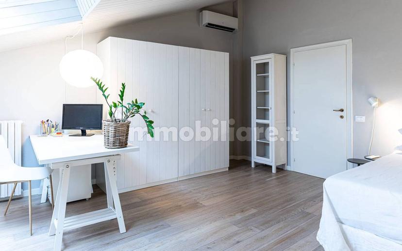 Mansarda ottimo stato, 80 m², Centro Storico, Reggio Emilia — foto 11 di 18