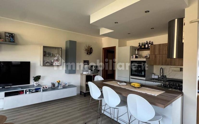 Trilocale via Piave 42B, Centro, Borgosesia — foto 2 di 11