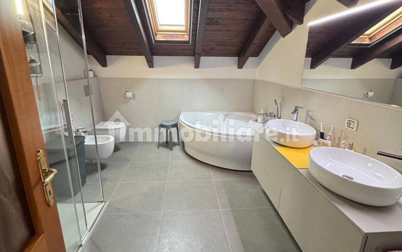 Trilocale via Piave 42B, Centro, Borgosesia — foto 6 di 11