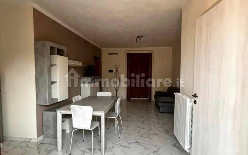 Trilocale piano terra, Centro, Linarolo