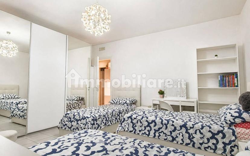 Appartamento via Arezzo 72, Marina di Massa Centro, Massa