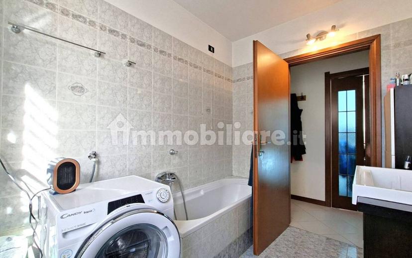 Trilocale via Madre Francesca Saveria Cabrini 23, San Martino in Strada — foto 8 di 38