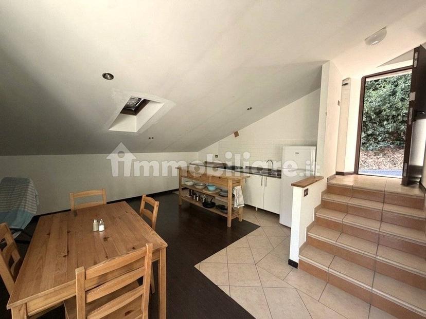 Villa unifamiliare, da ristrutturare, 250 m², Gretta, Trieste