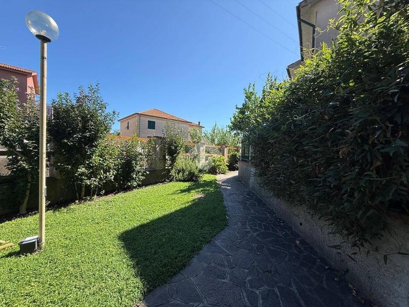 Quadrilocale via Lino Saettone 50, Centro, Albisola Superiore — foto 15 di 26
