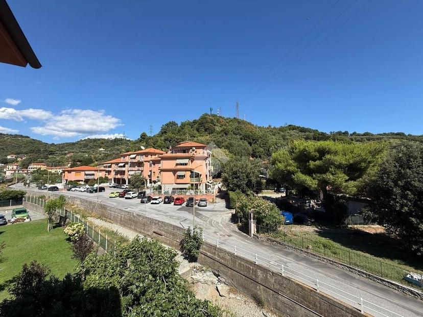 Quadrilocale via Lino Saettone 50, Centro, Albisola Superiore — foto 2 di 26