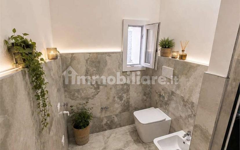 Quadrilocale ottimo stato, primo piano, Centro Storico, Reggio Emilia — foto 24 di 25
