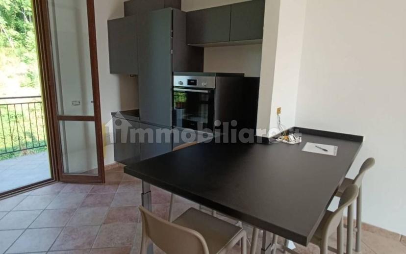 Trilocale sgarbina, Montebello della Battaglia — foto 32 di 35