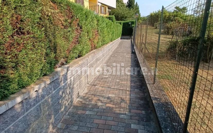 Trilocale sgarbina, Montebello della Battaglia — foto 27 di 35