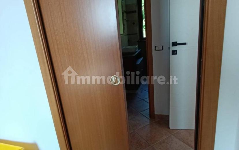 Trilocale sgarbina, Montebello della Battaglia — foto 34 di 35