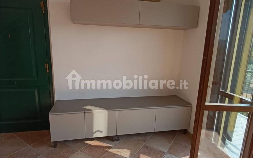 Trilocale sgarbina, Montebello della Battaglia — foto 24 di 35
