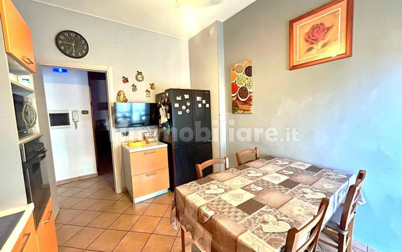 Trilocale viale Ciro Menotti 57, Viali, Modena