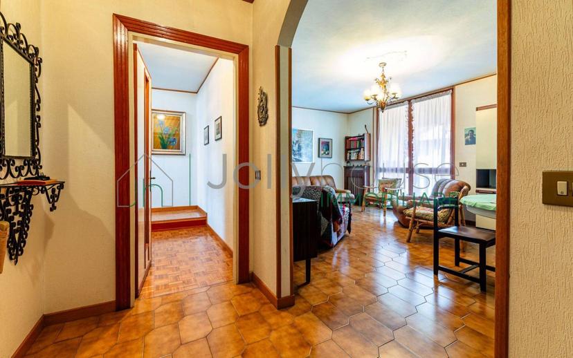 Villa bifamiliare via Villaggio del Sole 2/a, Centro, Castione della Presolana