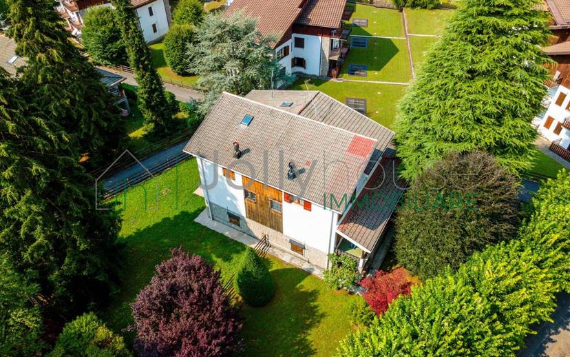 Villa bifamiliare via Villaggio del Sole 2/a, Centro, Castione della Presolana — foto 4 di 46
