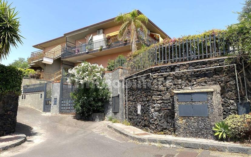 Appartamento via Etnea 415, Centro, Mascalucia — foto 16 di 42