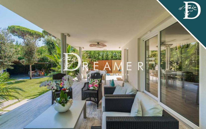 Appartamento in villa via Padre Ignazio da Carrara, 4A, Vittoria Apuana, Forte dei Marmi