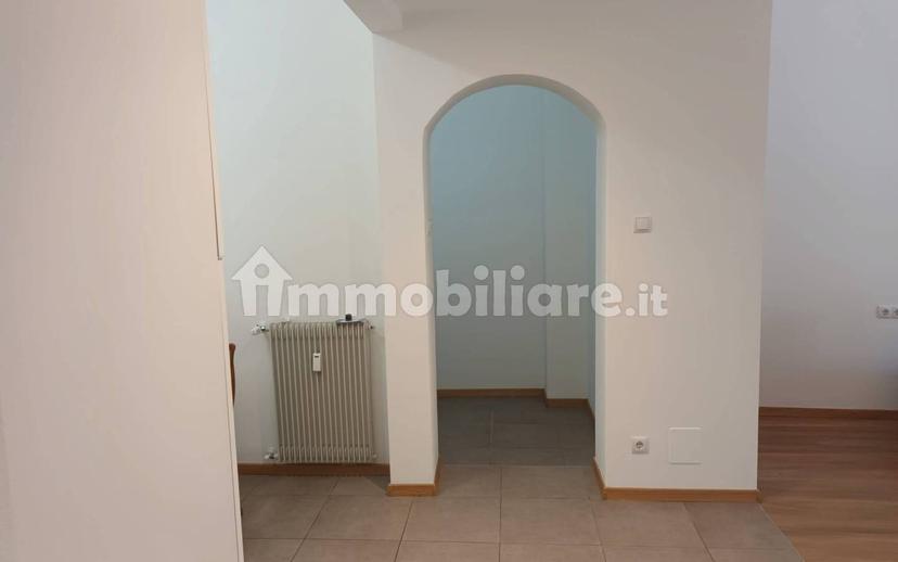 Bilocale via Giosuè Carducci, Centro, Merano — foto 5 di 7