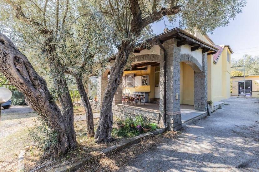 Villa unifamiliare Strada Statale 1bis via Aurelia 78, Vetralla — foto 4 di 21
