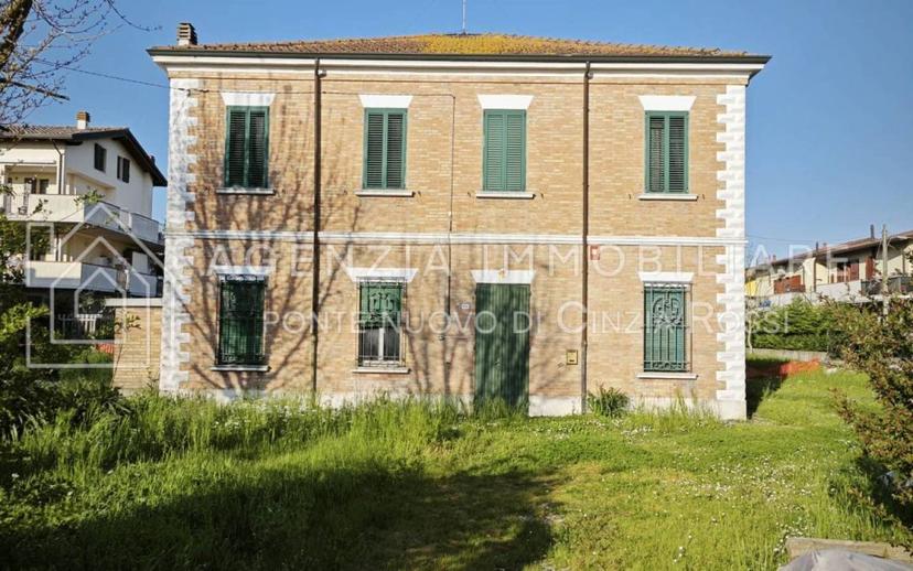 Villa unifamiliare, da ristrutturare, 290 m², Lido di Savio - Lido di Classe, Ravenna
