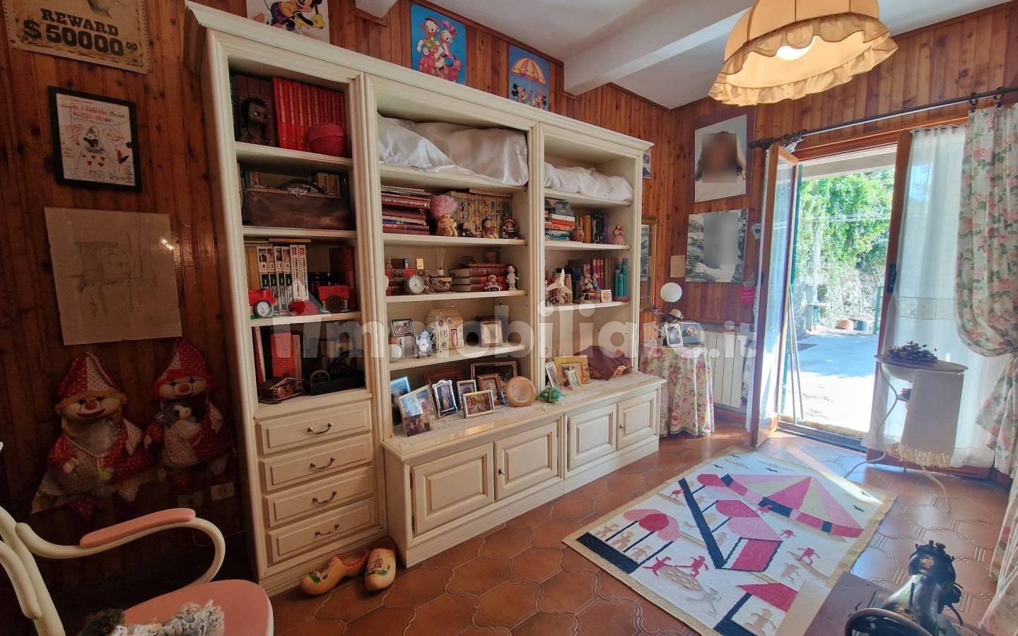 Villa unifamiliare via Mogadiscio 68, Molassana, Genova