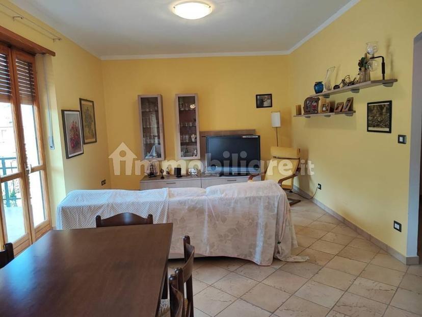 Trilocale via Roccaglie 33, Centro, Brossasco — foto 10 di 13