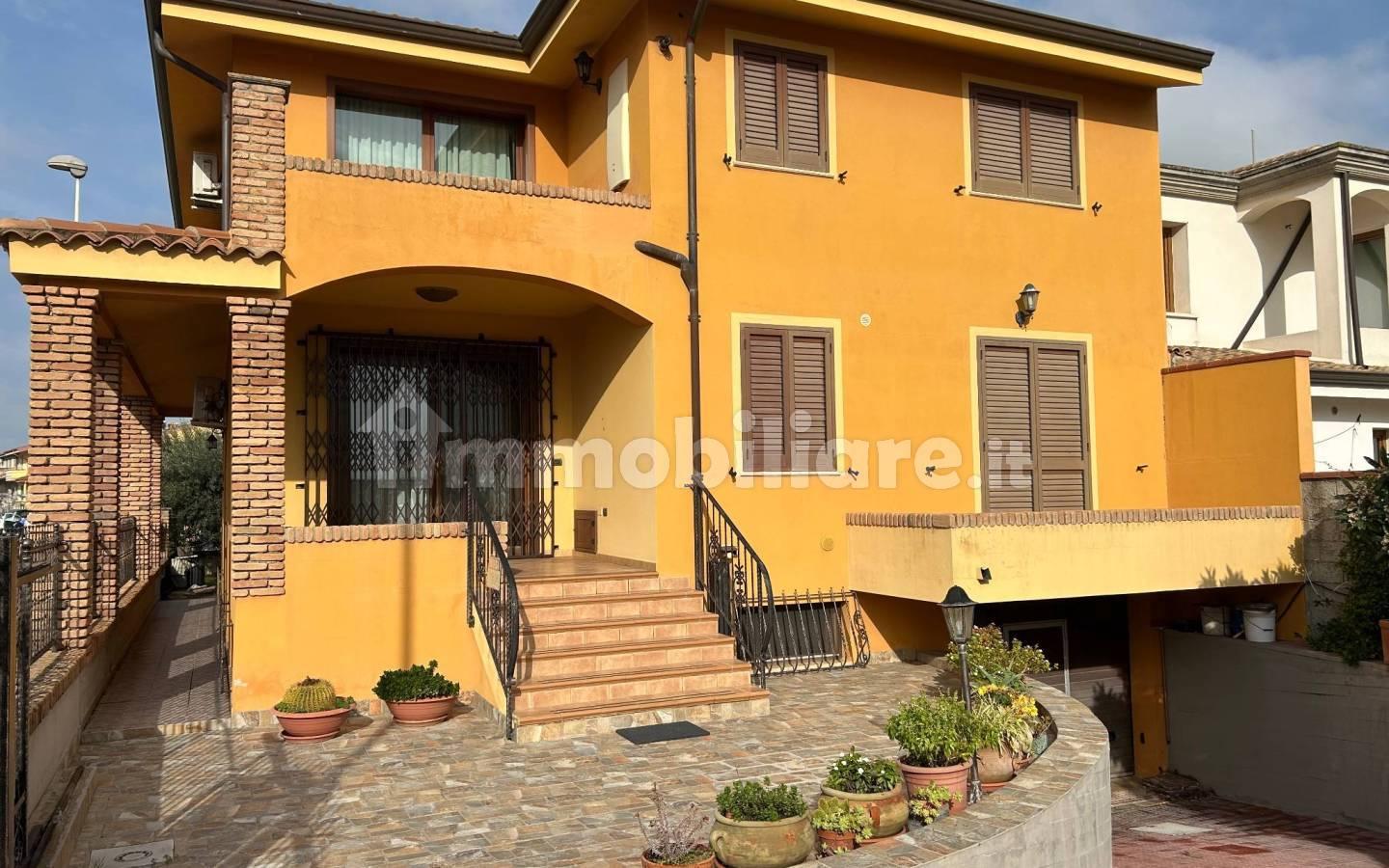 Villa unifamiliare via Cristoforo Colombo 48, Centro, Terralba