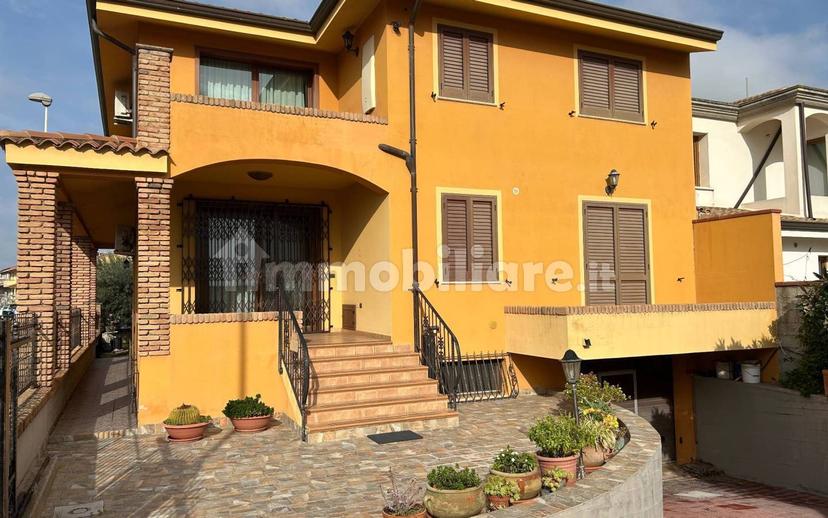 Villa unifamiliare via Cristoforo Colombo 48, Centro, Terralba