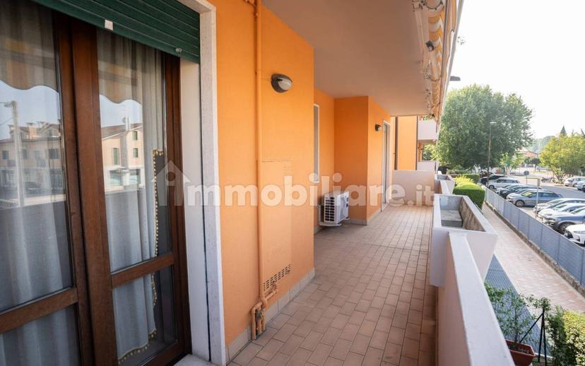 Trilocale via Udine 1, Centro, Ponte San Nicolò — foto 7 di 31
